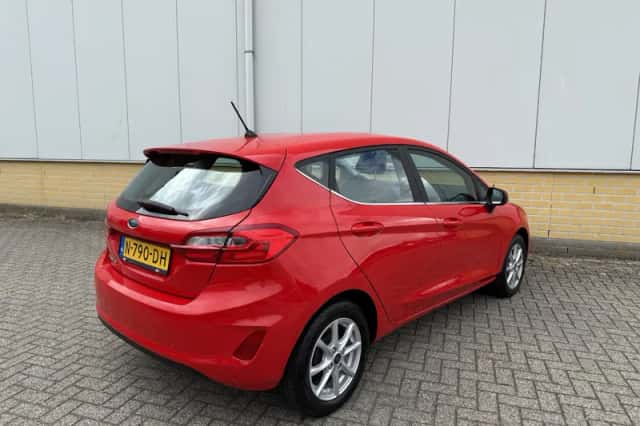 Ford Fiesta (2021) thumbnail 4