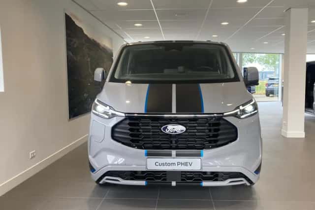 Ford Transit Custom (2026) thumbnail 3