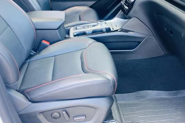 Ford Explorer (2024) thumbnail 32
