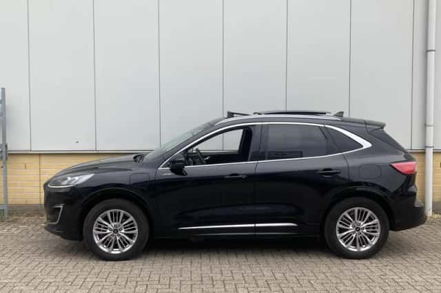 Ford Kuga (2023) thumbnail 3