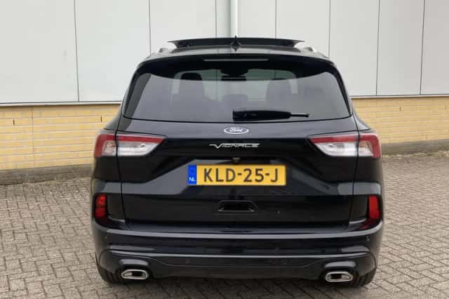 Ford Kuga (2023) thumbnail 6