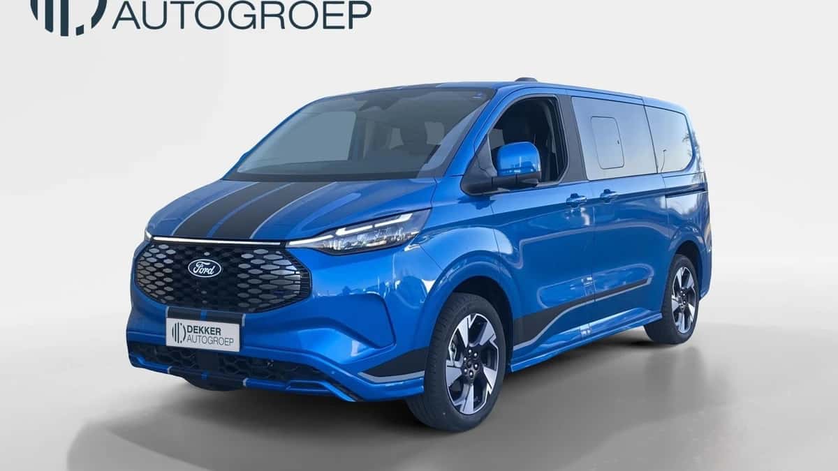 Ford Tourneo Custom (2025) — foto 1