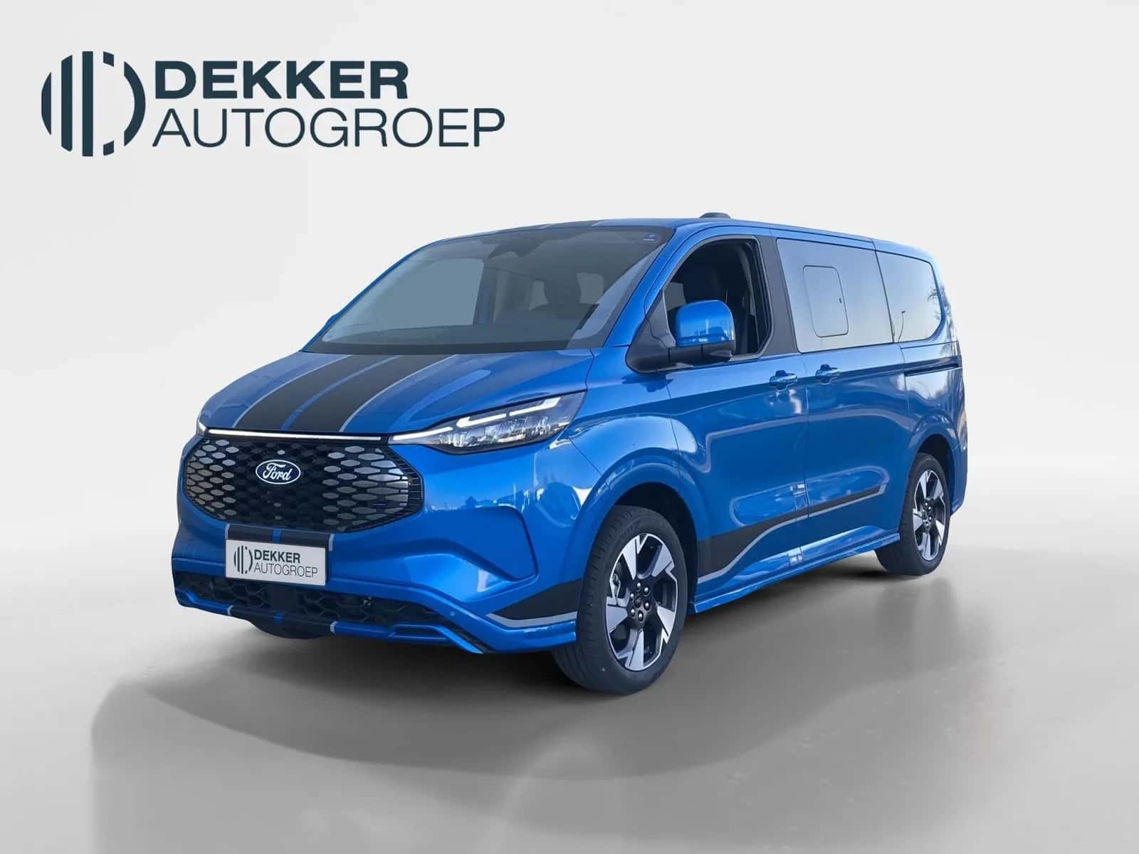 Ford Tourneo Custom (2025) — foto 1