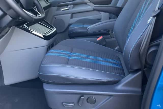 Ford Tourneo Custom (2025) thumbnail 12