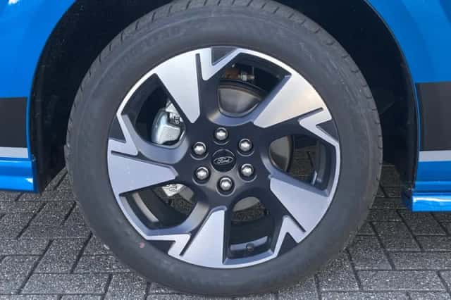 Ford Tourneo Custom (2025) thumbnail 3