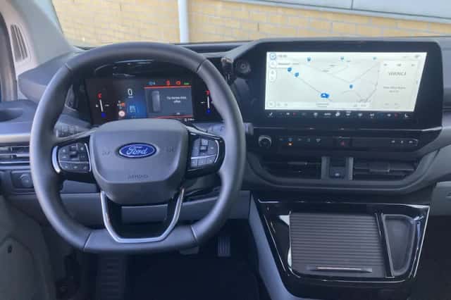 Ford Tourneo Custom (2025) thumbnail 25