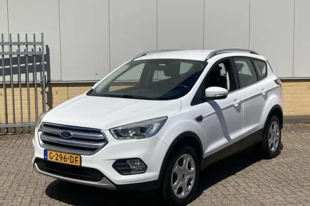 Ford Kuga (2019) thumbnail 4