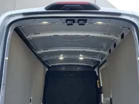 Ford Transit (2024) thumbnail 12