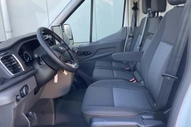 Ford Transit (2024) thumbnail 14