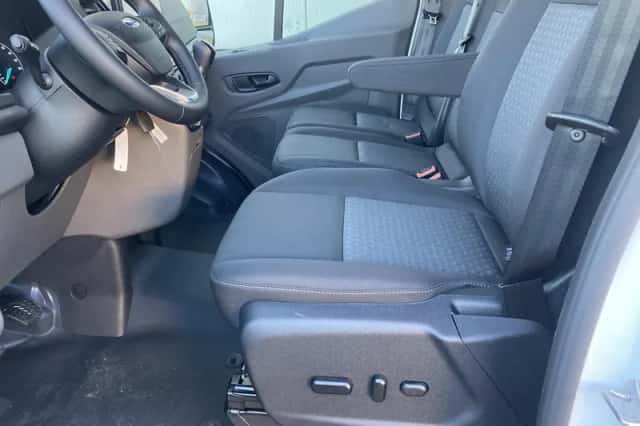 Ford Transit (2024) thumbnail 16