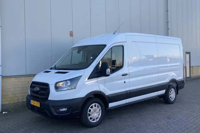 Ford Transit (2024) thumbnail 4