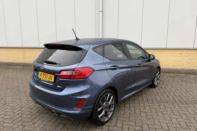 Ford Fiesta (2023) thumbnail 3