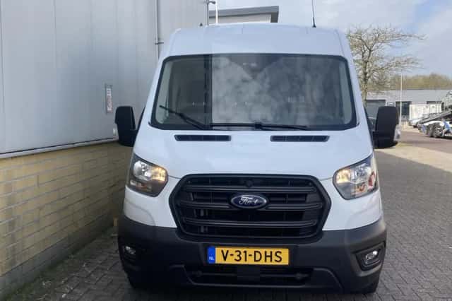 Ford Transit (2024) thumbnail 2