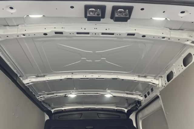 Ford Transit (2024) thumbnail 12
