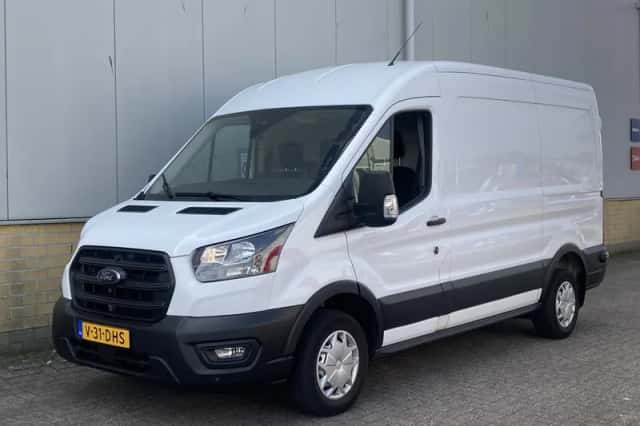 Ford Transit (2024) thumbnail 3