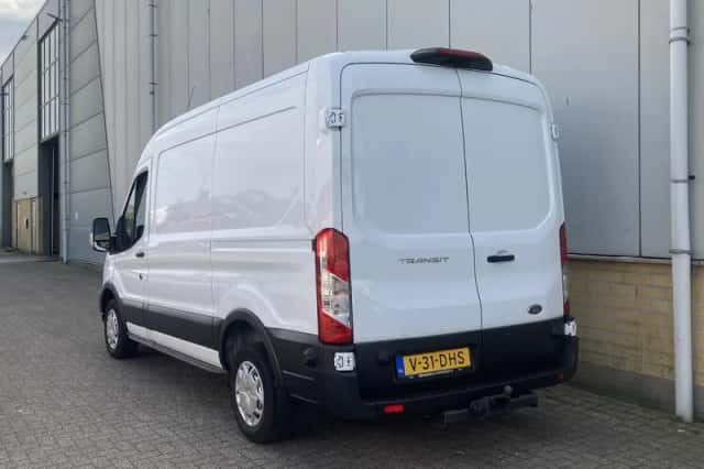 Ford Transit (2024) thumbnail 4