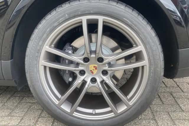 Porsche Cayenne (2023) thumbnail 12