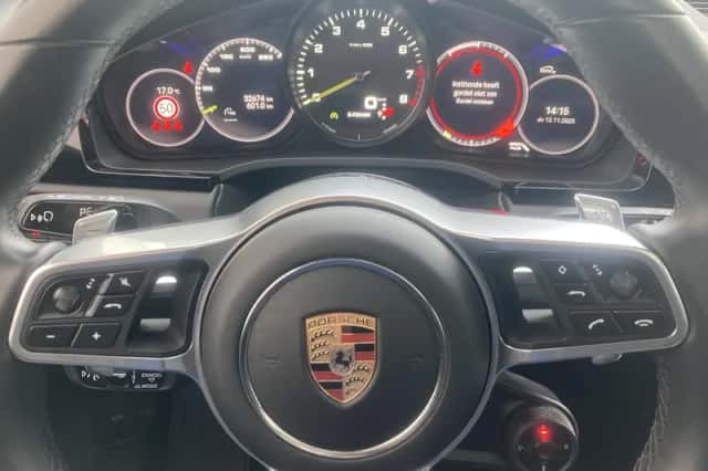 Porsche Cayenne (2023) thumbnail 21