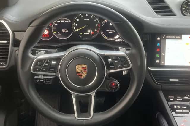 Porsche Cayenne (2023) thumbnail 22