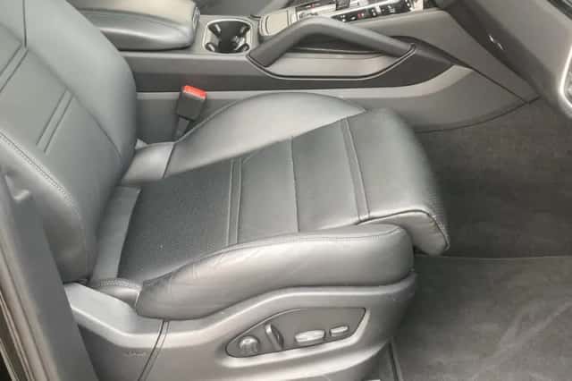 Porsche Cayenne (2023) thumbnail 33