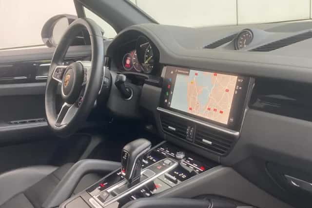 Porsche Cayenne (2023) thumbnail 34