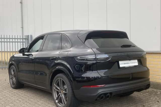 Porsche Cayenne (2023) thumbnail 9