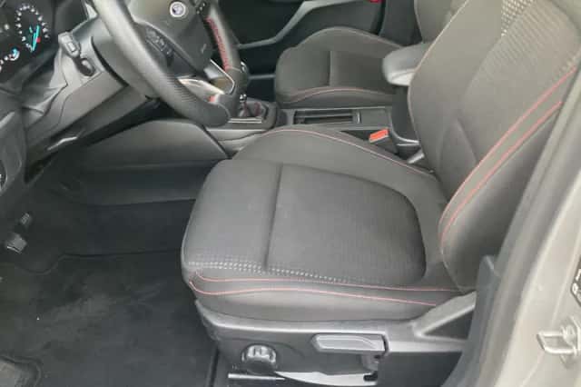 Ford Focus (2023) thumbnail 11