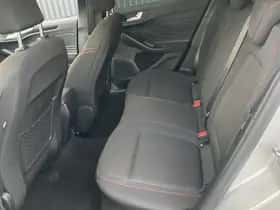 Ford Focus (2023) thumbnail 12