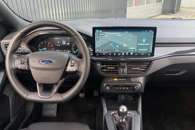 Ford Focus (2023) thumbnail 13