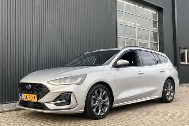 Ford Focus (2023) thumbnail 4
