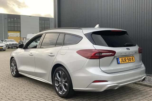 Ford Focus (2023) thumbnail 6