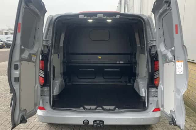 Ford Transit Custom (2026) thumbnail 9