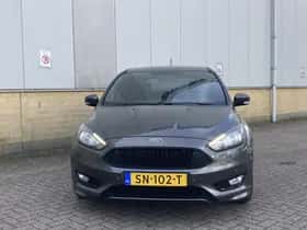 Ford Focus (2018) thumbnail 2