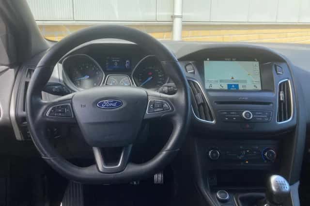 Ford Focus (2018) thumbnail 16