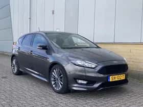 Ford Focus (2018) thumbnail 3
