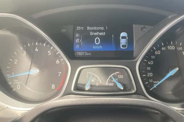 Ford Focus (2018) thumbnail 25