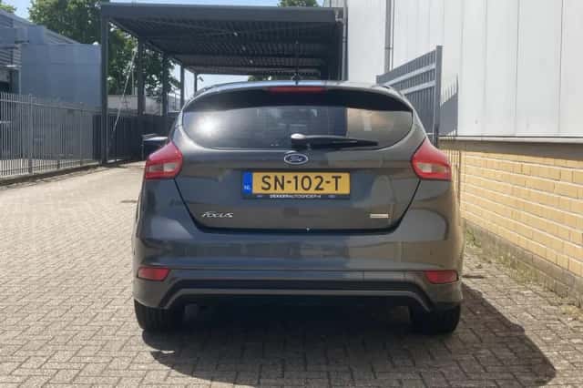 Ford Focus (2018) thumbnail 8