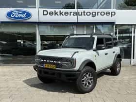 Ford Bronco (2022) thumbnail 2