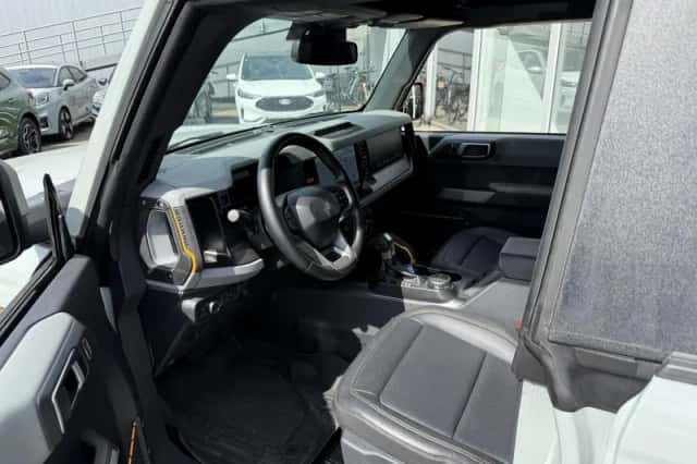Ford Bronco (2022) thumbnail 21