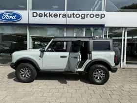 Ford Bronco (2022) thumbnail 4