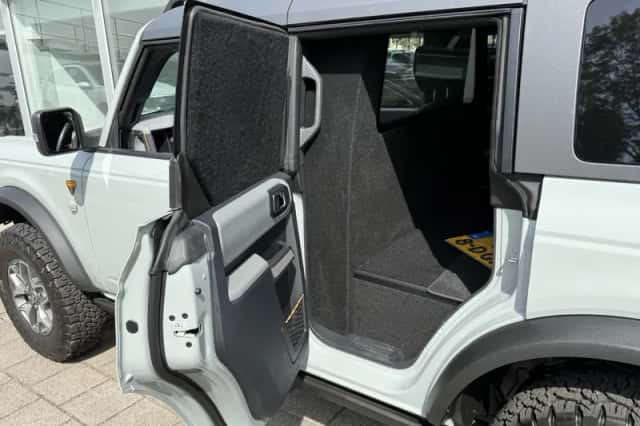 Ford Bronco (2022) thumbnail 5
