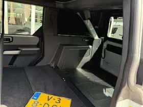 Ford Bronco (2022) thumbnail 6