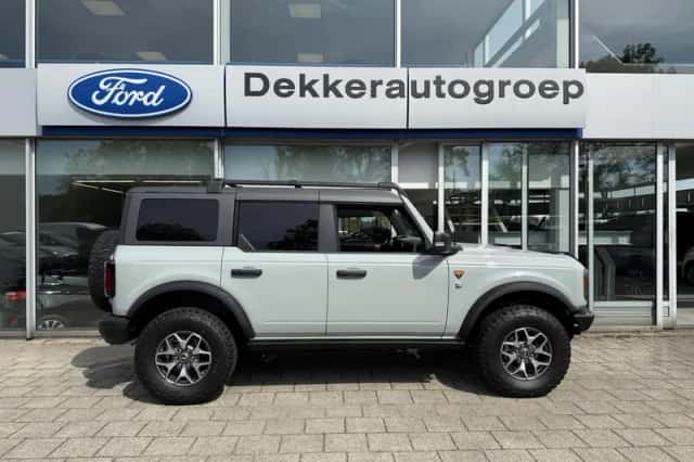 Ford Bronco (2022) thumbnail 7