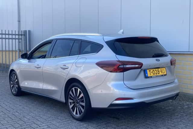 Ford Focus (2023) thumbnail 4