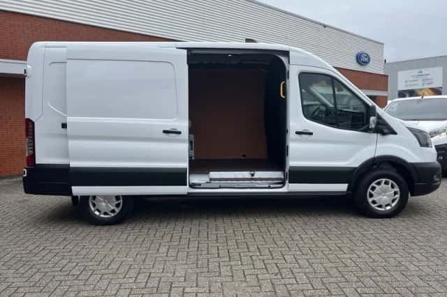 Ford E-Transit (2022) thumbnail 11