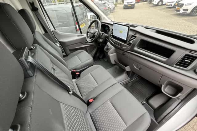 Ford E-Transit (2022) thumbnail 12