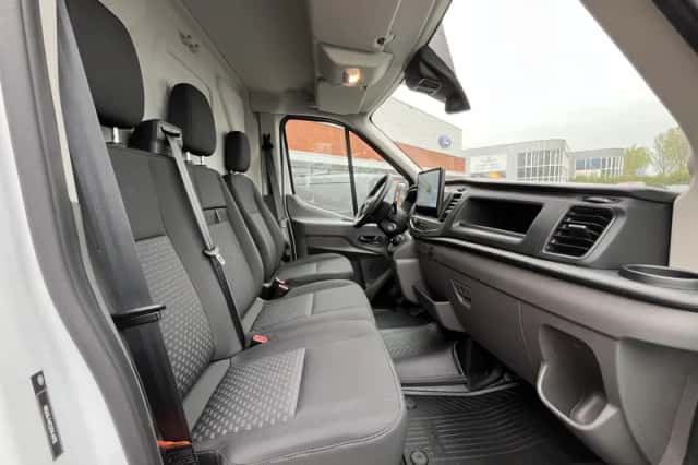 Ford E-Transit (2022) thumbnail 13