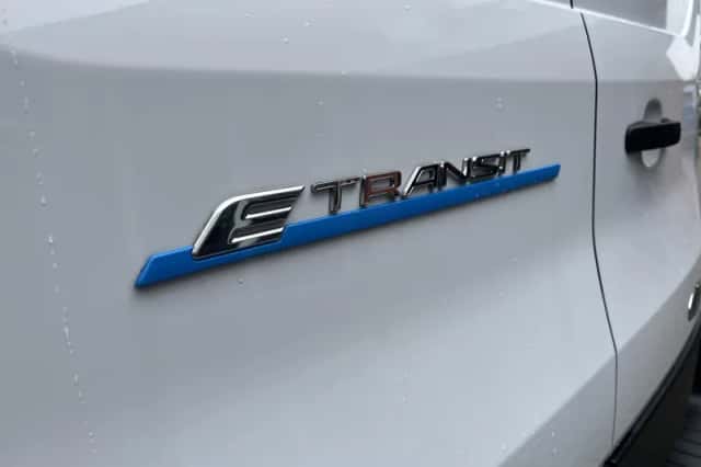 Ford E-Transit (2022) thumbnail 15