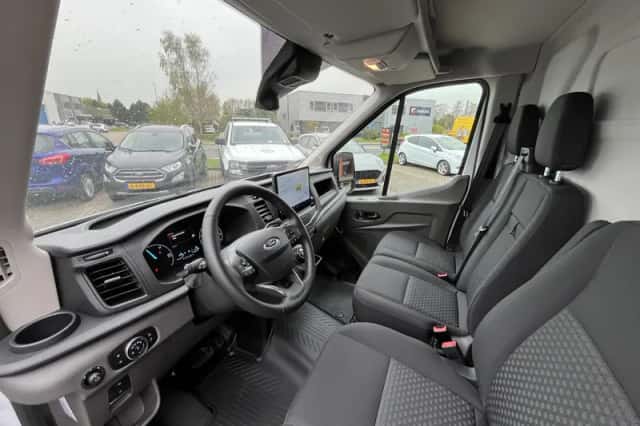 Ford E-Transit (2022) thumbnail 19