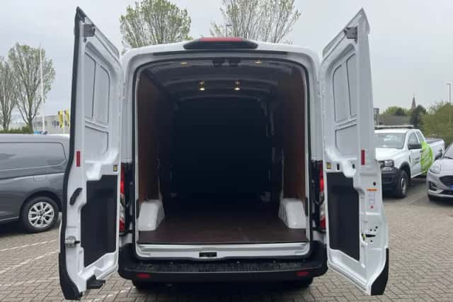 Ford E-Transit (2022) thumbnail 8
